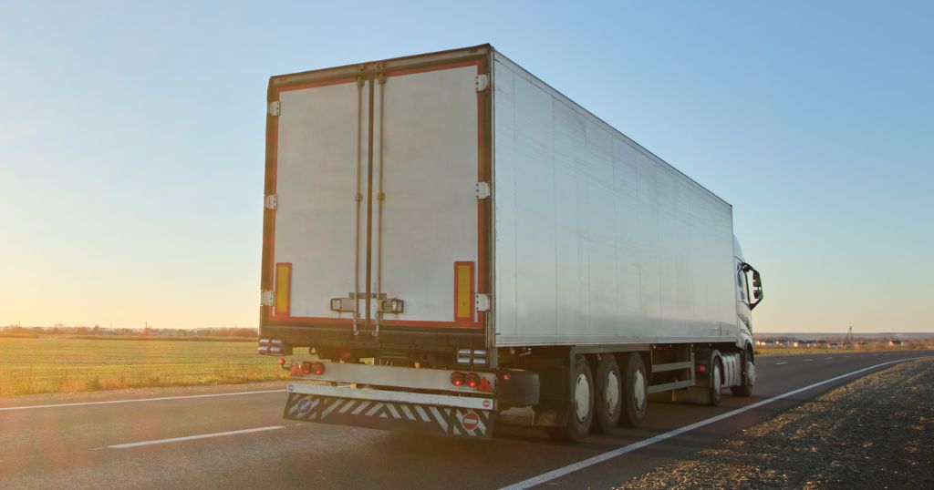 10 Things That Are 20 Feet Long or Big - Cargo Trailer